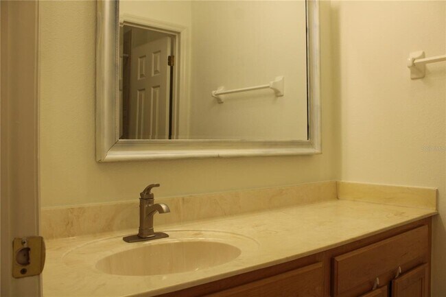 Building Photo - 3429 Parkridge Cir