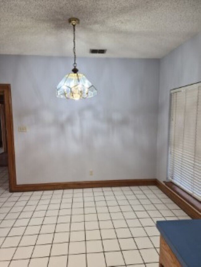 Building Photo - 7416 N 20th St