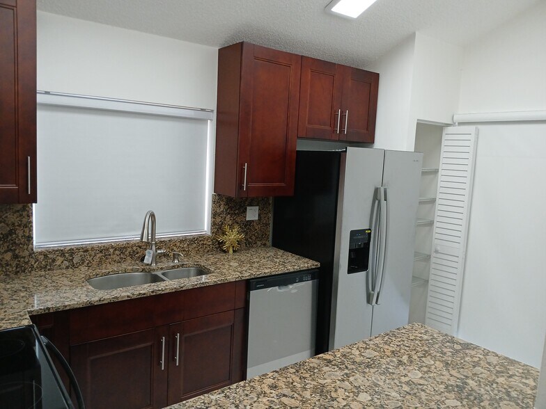 Building Photo - 617 NW 132nd Ter