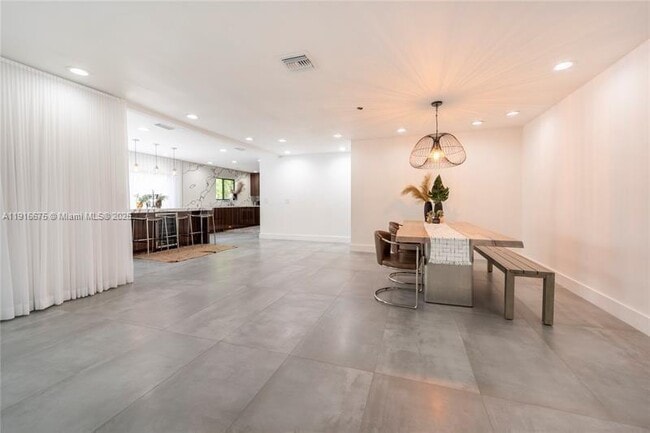 Building Photo - 4371 Casper Ct