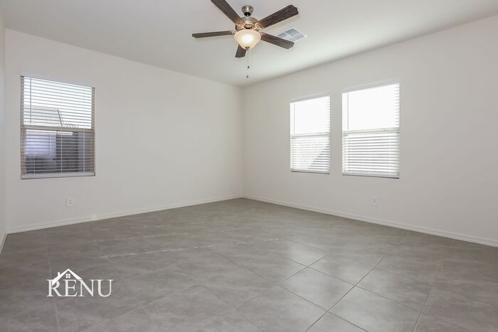 Building Photo - 35607 W San Capistrano Ave