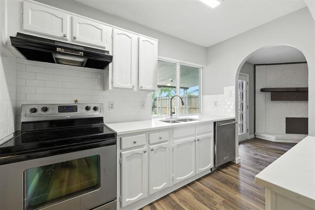 Building Photo - 2307 Montclair Dr