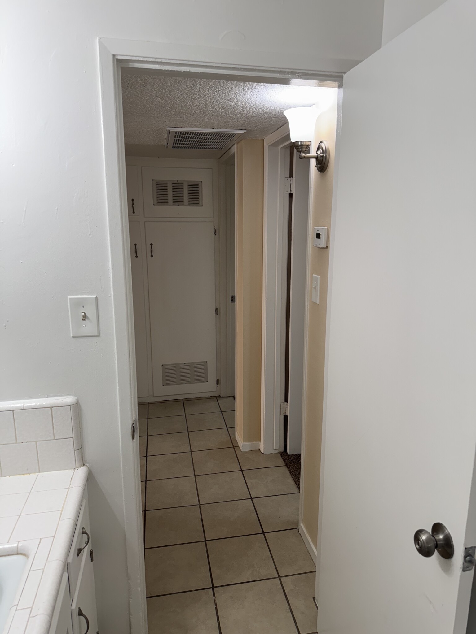 Hallway - 3312 N Chester Ave