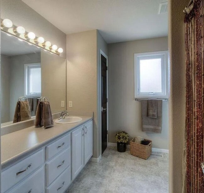 Building Photo - 4 BED | 3 BATH | 3 CAR GARAGE | TERRACITA ...