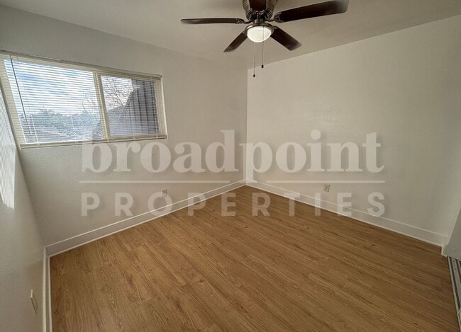 Building Photo - 522 Charlotte Dr