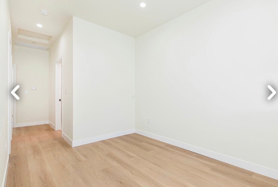 Building Photo - 2033 N Frederic St