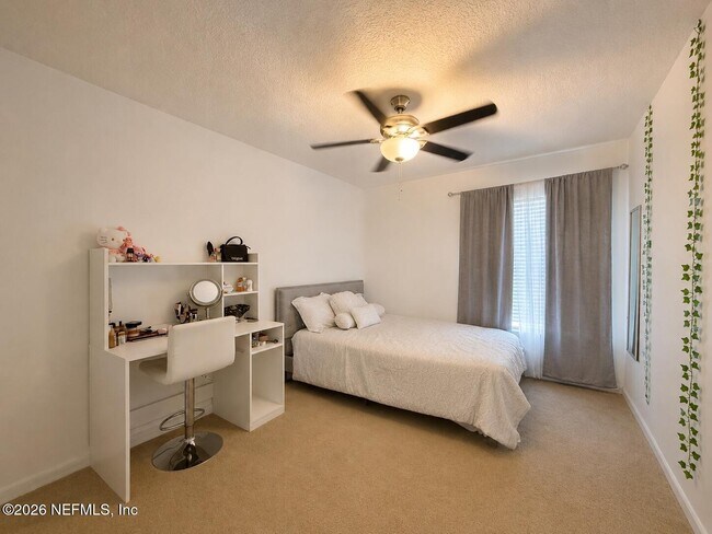 Building Photo - 13687 Devan Lee Dr E