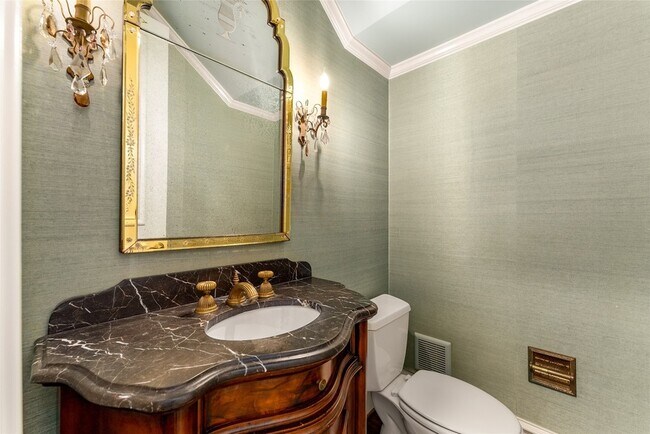 Building Photo - 3901 Hanover St