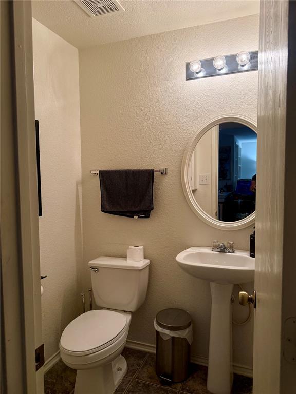 Building Photo - 11104 Chatam Berry Ln