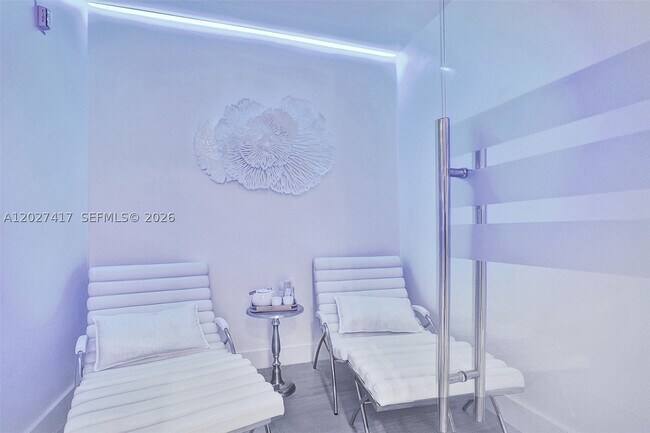 Building Photo - 4775 Collins Ave
