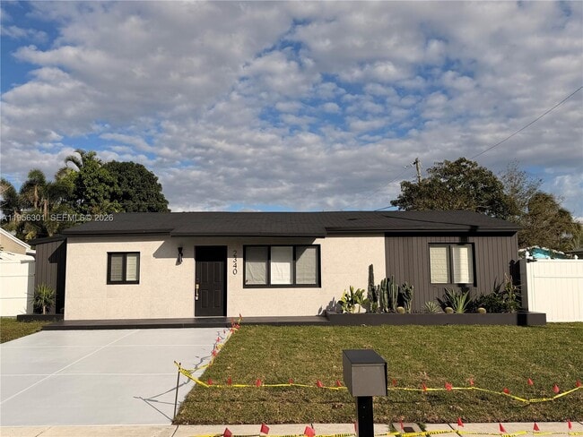 Building Photo - 2340 SW 42nd Way