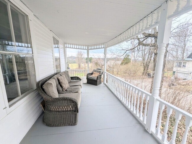 Building Photo - 33 Old Cemetery Rd