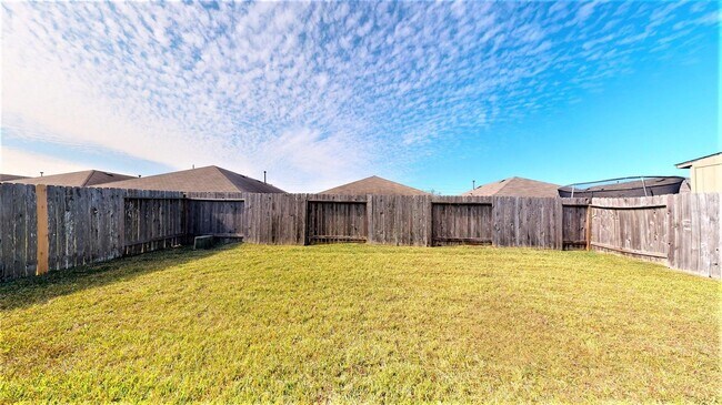 Building Photo - 14010 Cypress Meadows Dr