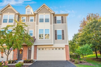 Building Photo - 212 N Commerce St