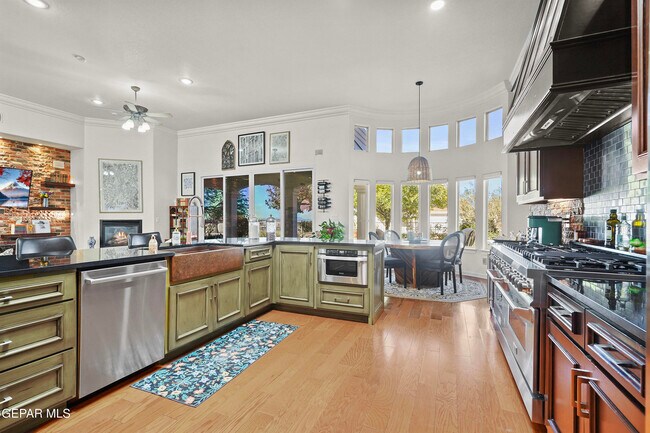 Building Photo - 1405 Cloud Ridge Dr