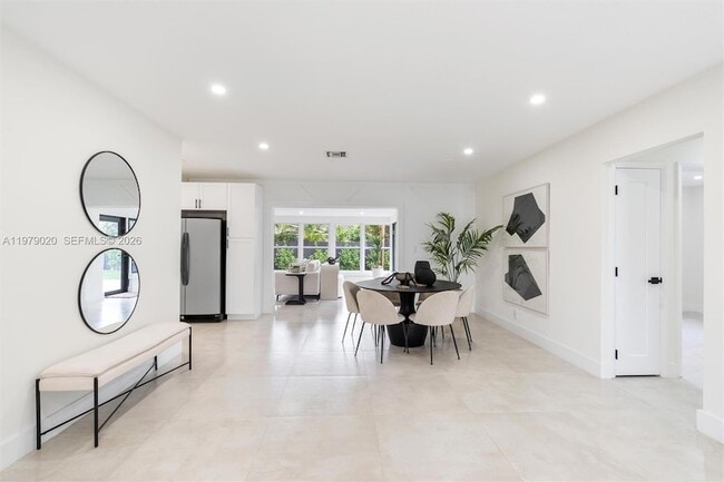 Building Photo - 1341 SW 10th St