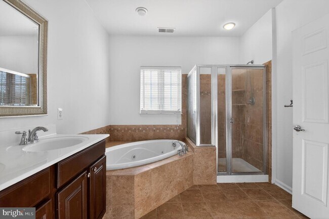 Building Photo - 2102 Congresbury Pl