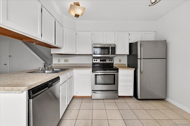 Building Photo - 2499 S Xanadu Way