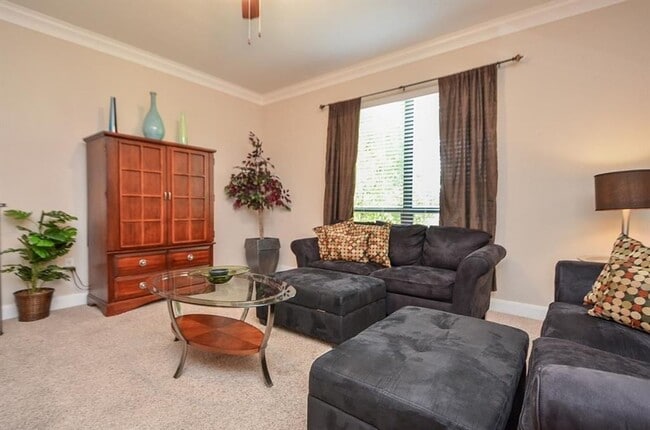 Building Photo - FULLY FURNISHED 1 bedroom Condo with balcony in the heart of Sugar land