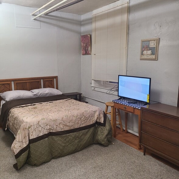 Building Photo - 2344 Prospect Ave E