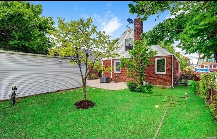 Building Photo - 47 Fendale St