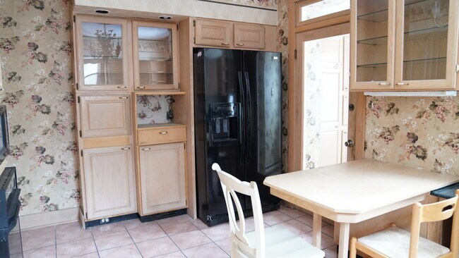 Building Photo - 6345 Morrowfield Ave