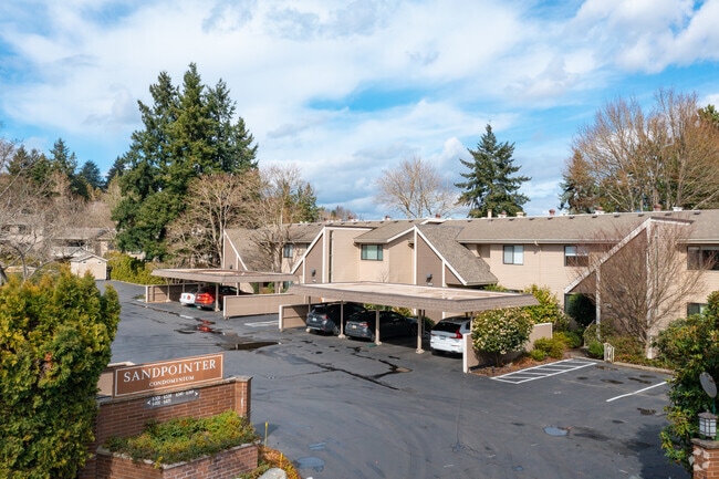 Primary Photo - Sandpointer Condo