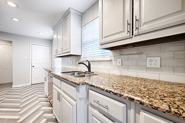 Building Photo - GEM!  Beautiful Upgrades & Move In Ready!