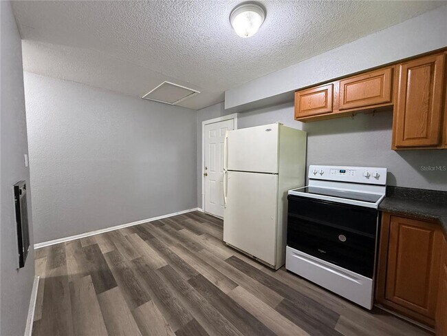 Building Photo - 1223 Ave L
