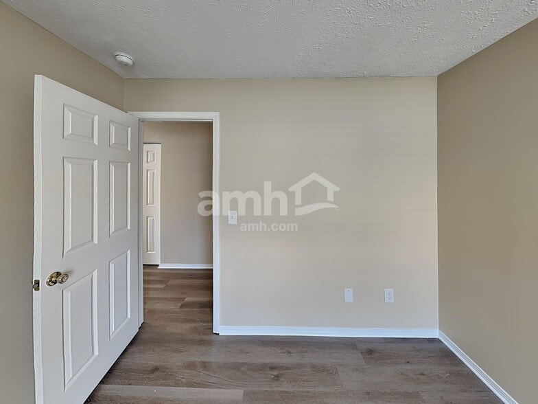 Building Photo - 5000 Hancock Cir