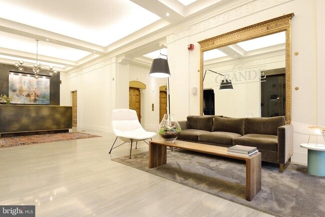 Building Photo - 111 S 15th St