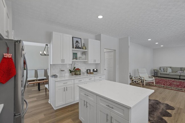 Building Photo - 5920 Triplett Square