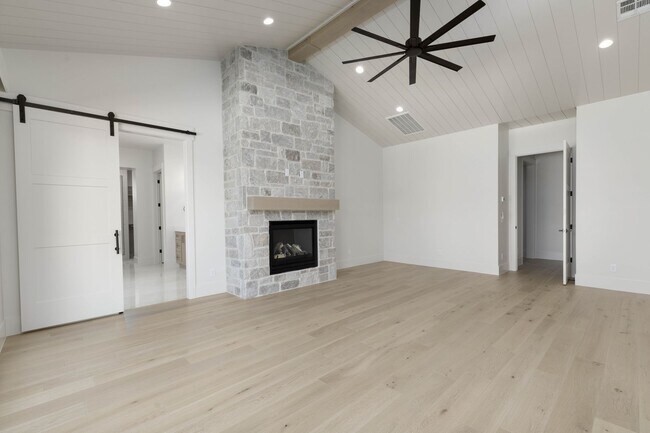 Building Photo - Gorgeous Custom Single Story with RV Garage