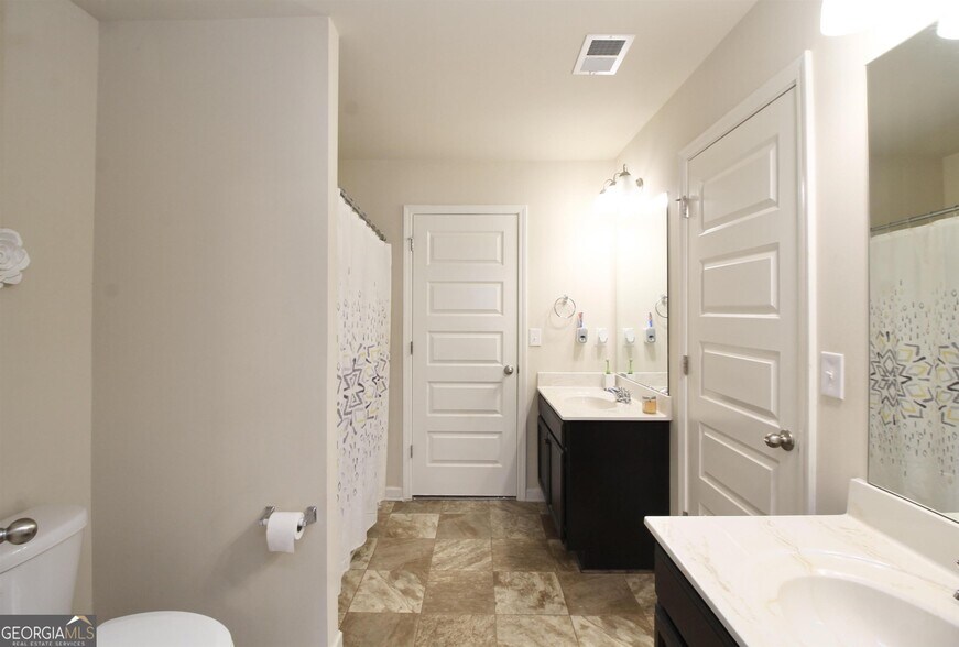 Building Photo - 529 Harmony Way