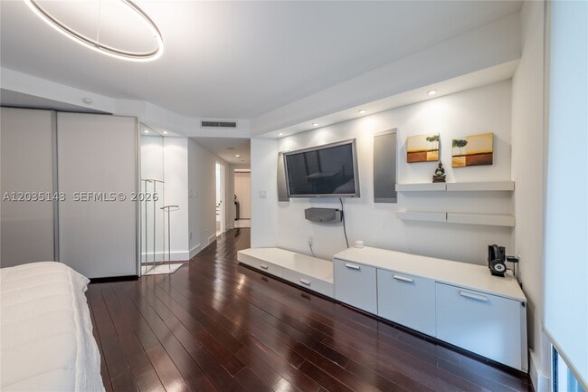 Building Photo - 9401 Collins Ave