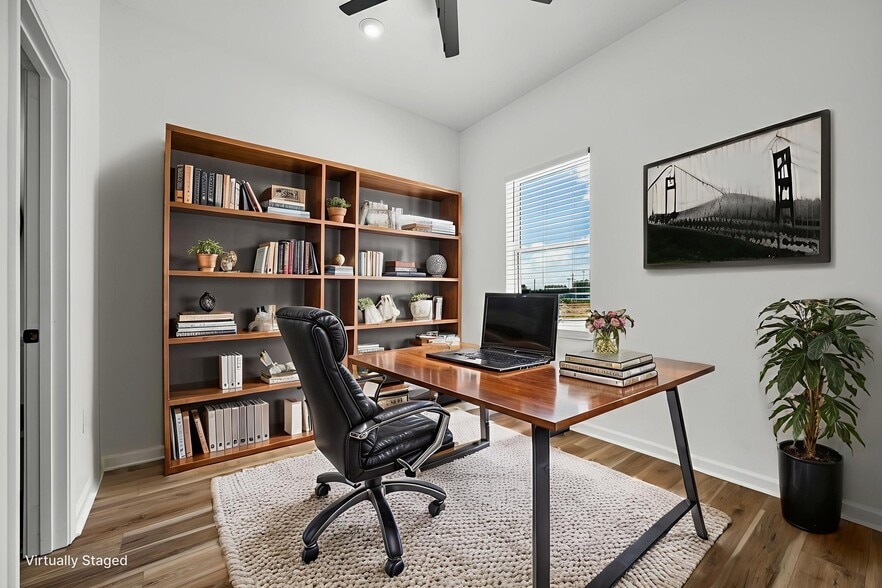 Building Photo - 300 Indigo Ln