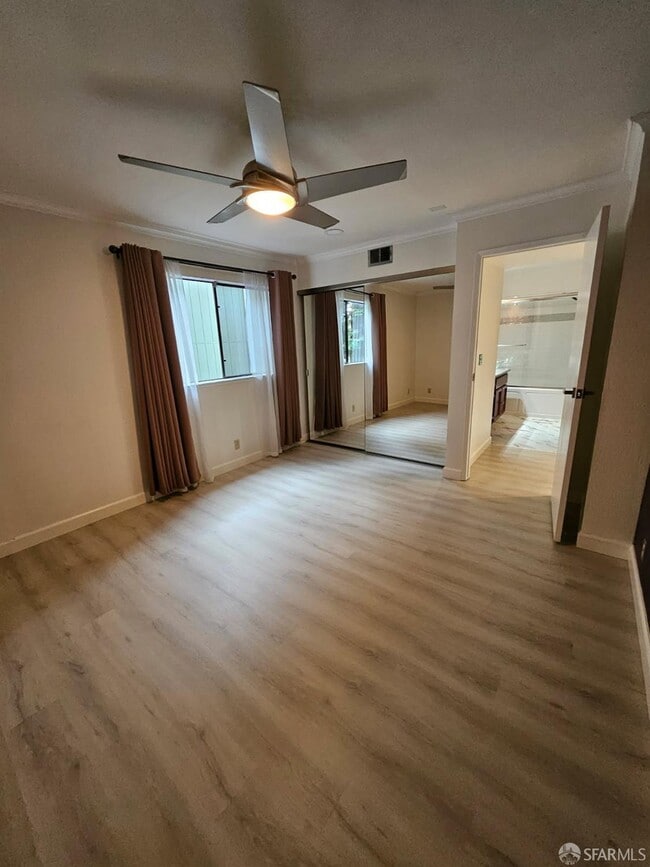 Building Photo - 8763 Mountain Blvd