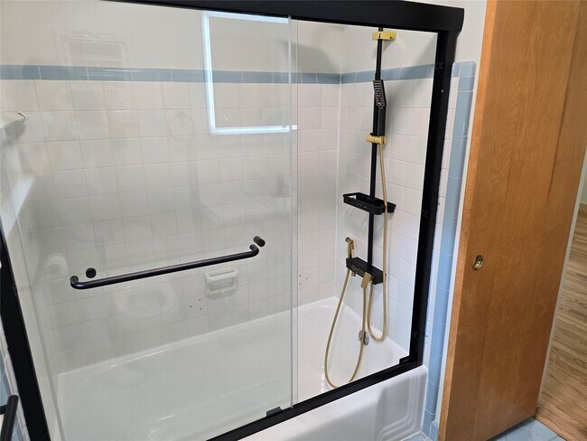 Building Photo - 6414 Neff St