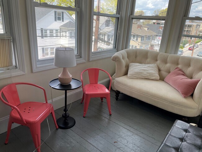 Building Photo - 35 Dickinson Rd