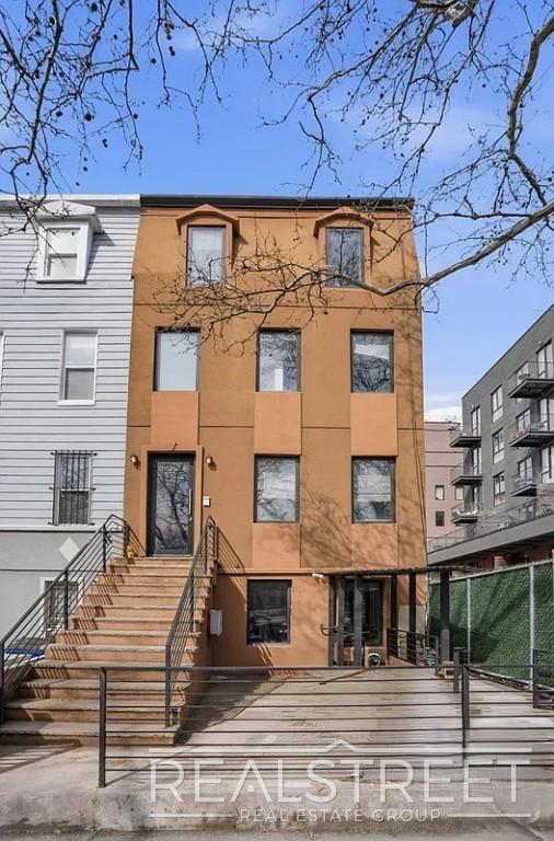 Building Photo - Halsey Street