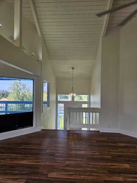 Building Photo - 140 Kaupea St