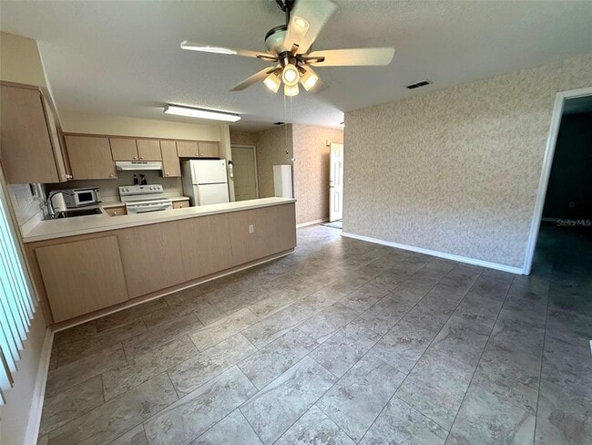 Building Photo - 17532 SE 100th Ct