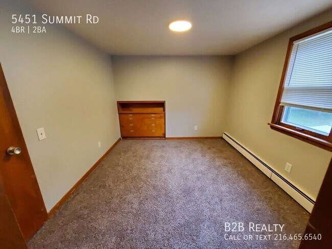 Building Photo - 5451 Summit Rd