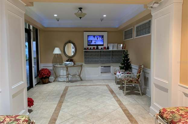 Building Photo - 1500 Park Beach Cir