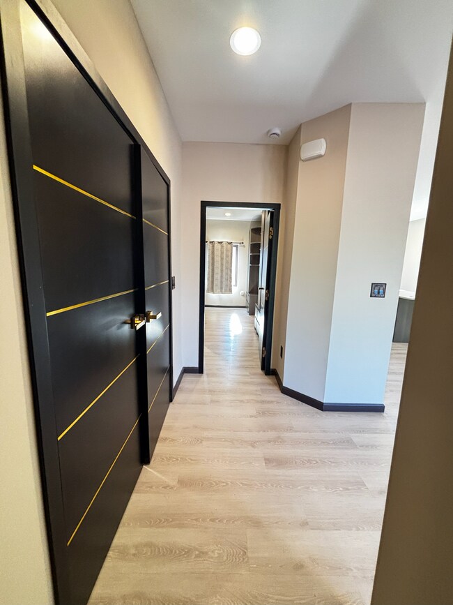 Building Photo - 751 Spire Bnd