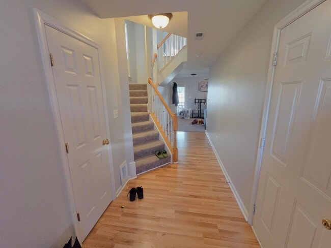 Building Photo - Charming 3 Bed 2.5 Bath End-Unit Townhome with Deck & Patio In The Villages of Saybrook