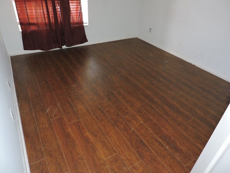 Building Photo - 1708 Pierside Cir