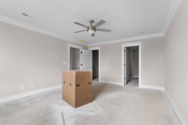 Building Photo - 166 Sango Dr
