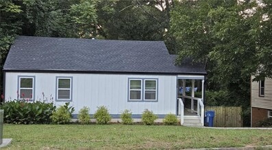 Building Photo - 1129 Graymont Dr SW