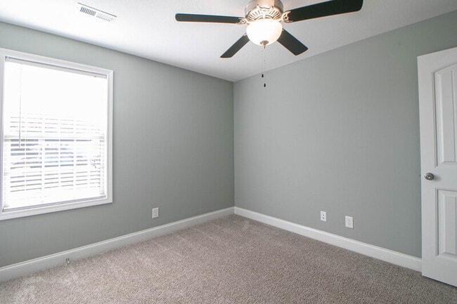 Building Photo - 1201 Morstead Dr